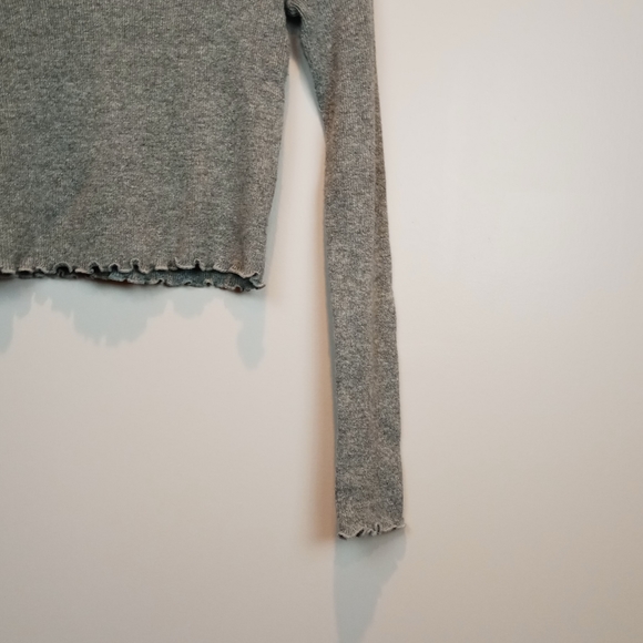 Vintage // Gray Cropped Sweater - Picture 3 of 3